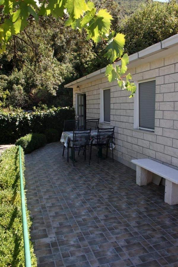 Seaside Holiday House Cove Vela Prapratna Oskorusno Esterno foto